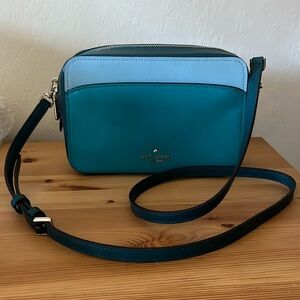 NWOT Kate Spade teal blue tricolor crossbody camera bag